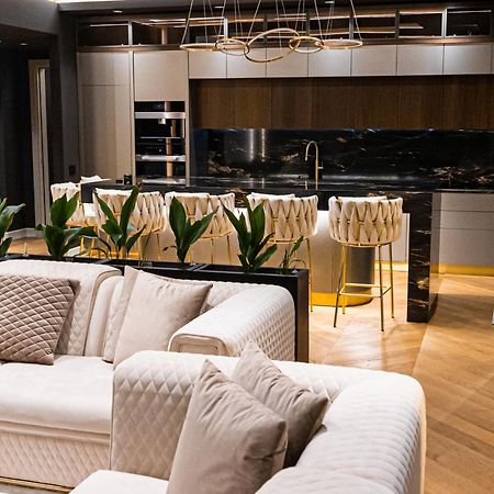 Deluxe Aparthotel Marwell Residence سوتْشافا المظهر الخارجي الصورة