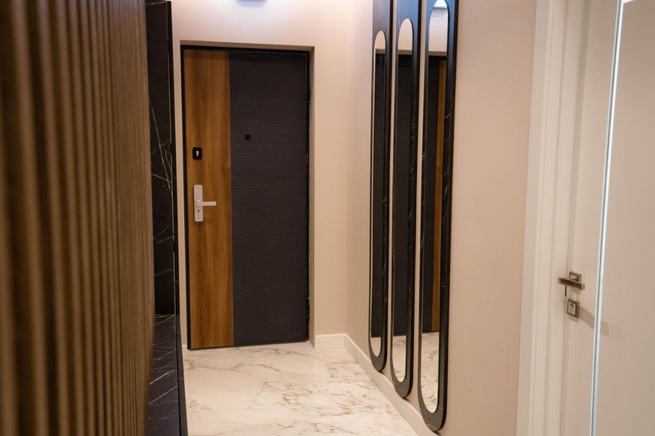 Deluxe Aparthotel Marwell Residence سوتْشافا المظهر الخارجي الصورة