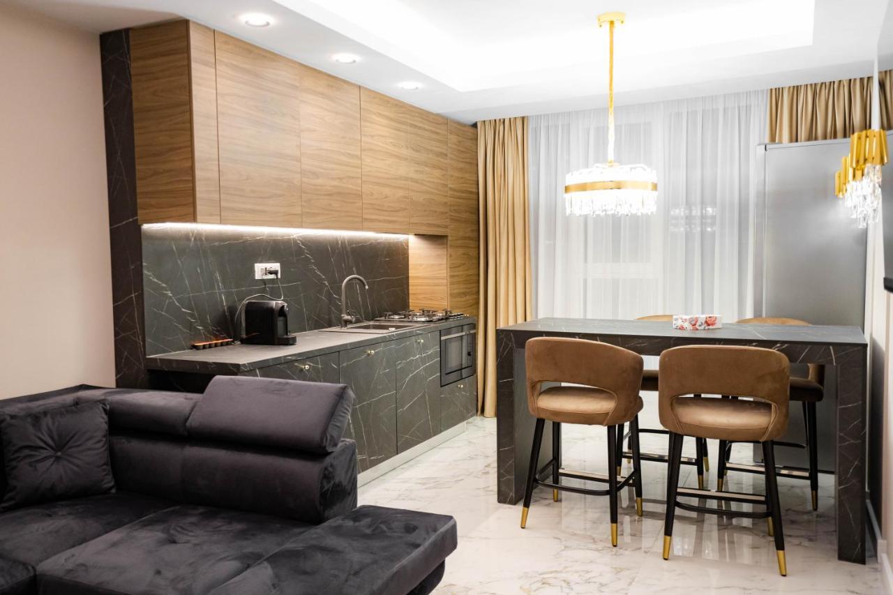 Deluxe Aparthotel Marwell Residence سوتْشافا المظهر الخارجي الصورة