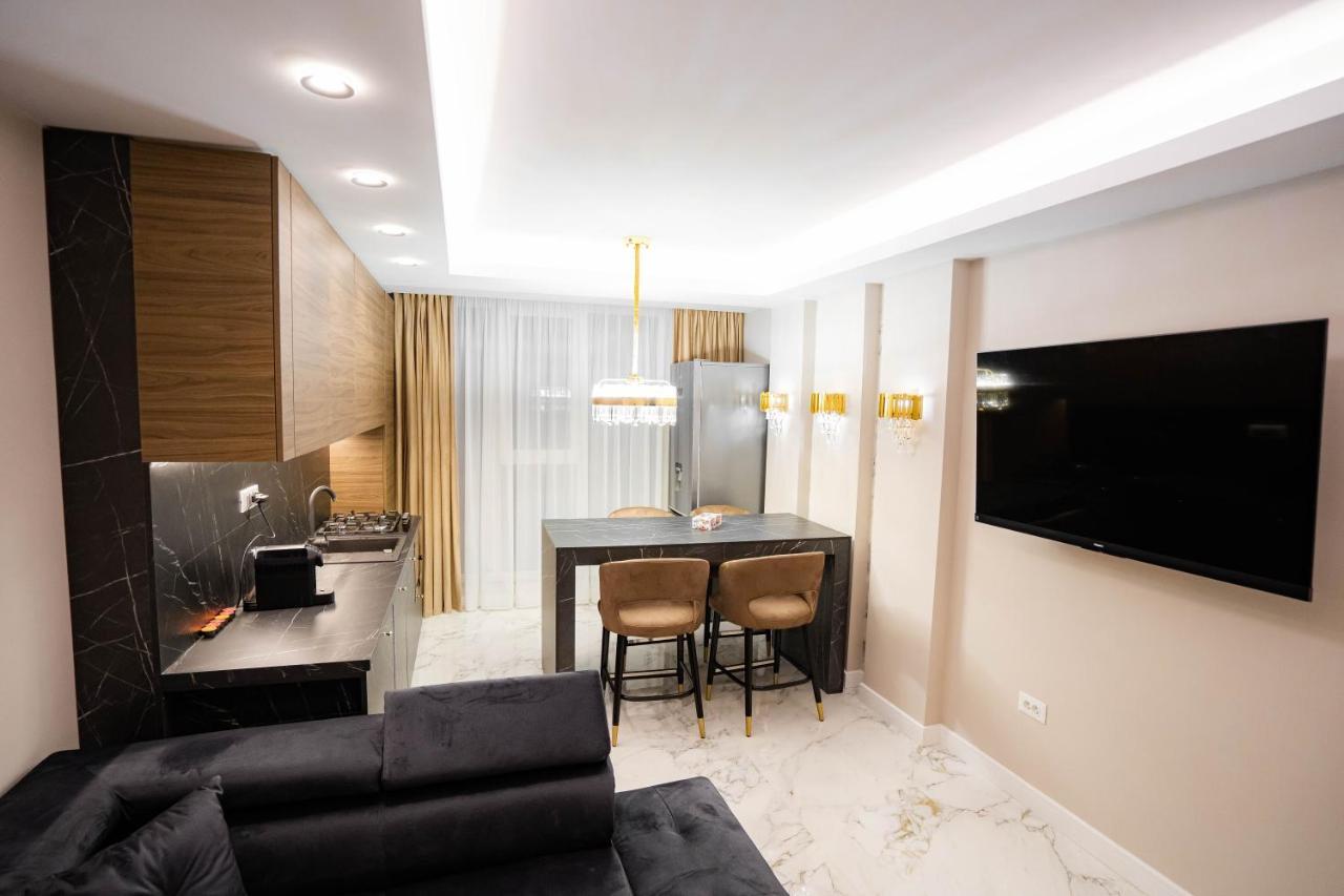 Deluxe Aparthotel Marwell Residence سوتْشافا المظهر الخارجي الصورة