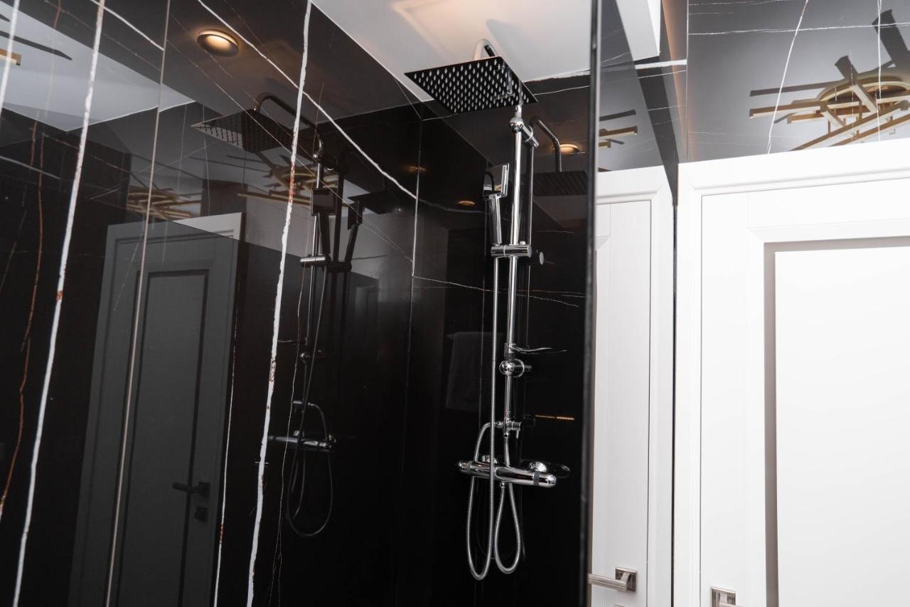 Deluxe Aparthotel Marwell Residence سوتْشافا المظهر الخارجي الصورة