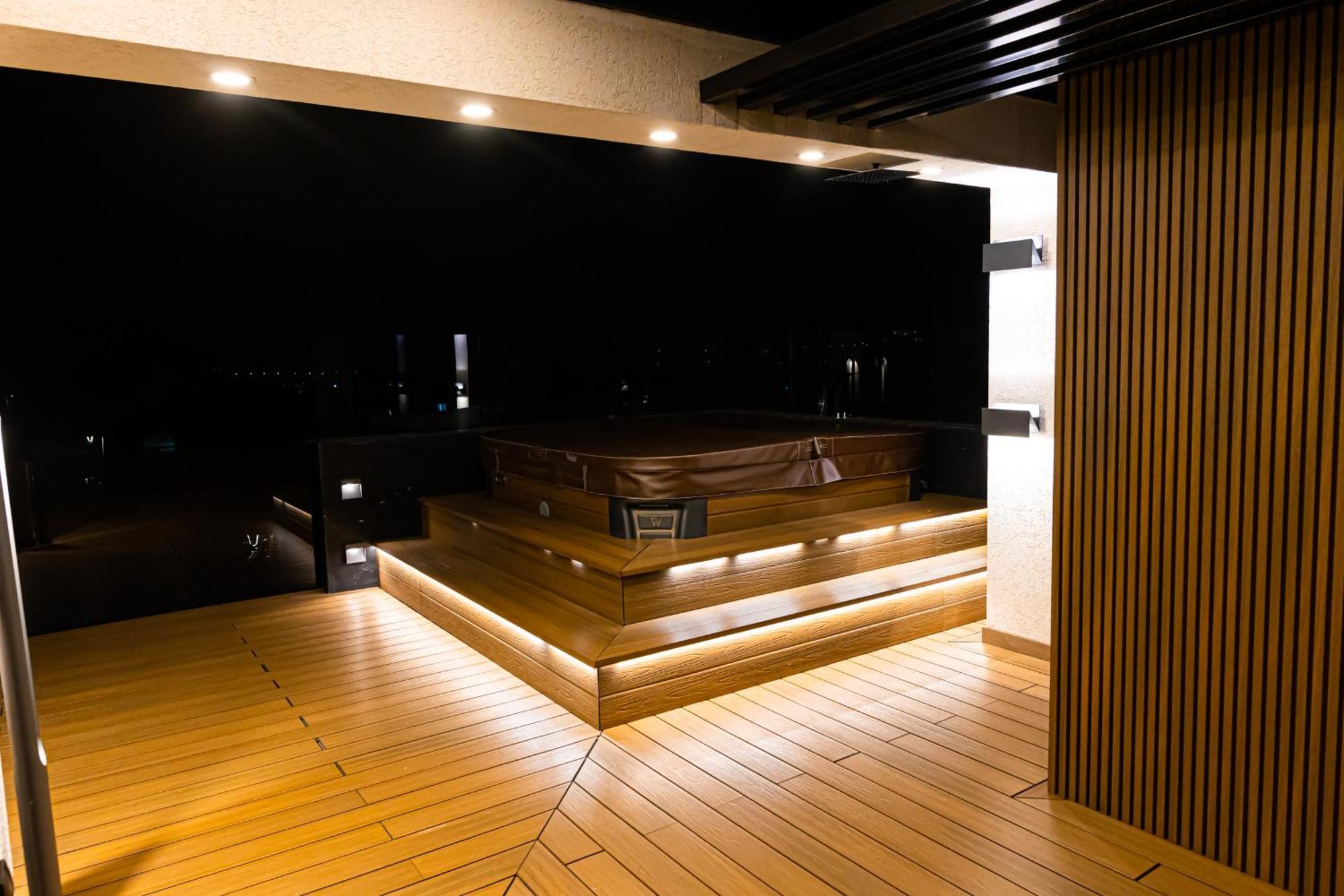 Deluxe Aparthotel Marwell Residence سوتْشافا الغرفة الصورة